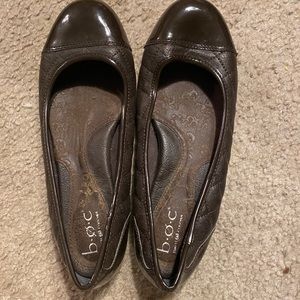 ✨SUMMER SALE✨ BOC Flats
